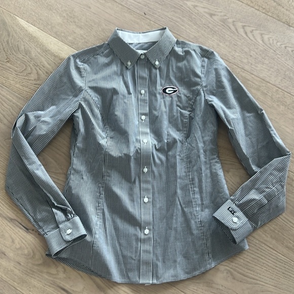 Cutter & Buck Tops - CUTTER & BUCK Ladies Georgia Bulldogs Logo Blouse Button Down Collar XS
